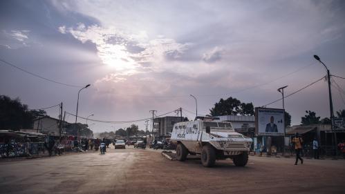 Centrafrique : Emmanuel Macron condamne 