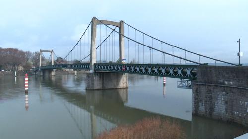 L'incompréhensible couvre-feu à 18 h pour la ville ardéchoise de Tournon, séparée de la Drôme par un pont