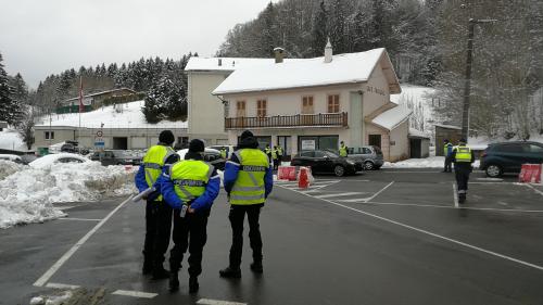 Doubs : 48 Français partis skier en Suisse placés à l'isolement à leur retour en France