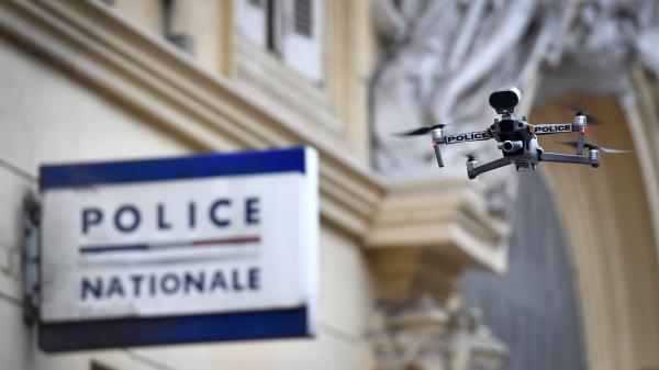 La Cnil enjoint la police à cesser l'utilisation de drones équipés de caméras