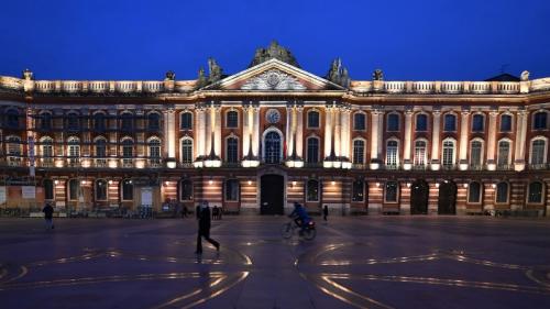 Toulouse : la place du Capitole, coeur de la ville