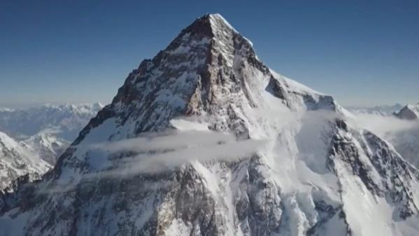 Himalaya : dix Népalais réussissent la première ascension hivernale du K2