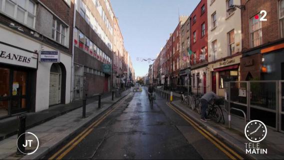 Dans les rues de Dublin (Irlande), déserts en raison du reconfinement.