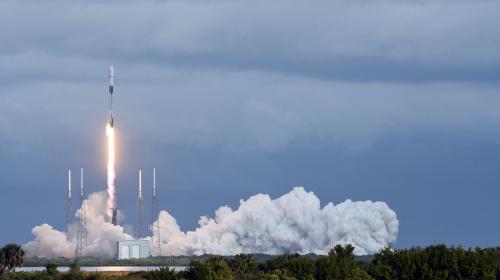 SpaceX vise la fin 2021 pour l'envoi de ses premiers touristes dans l'espace