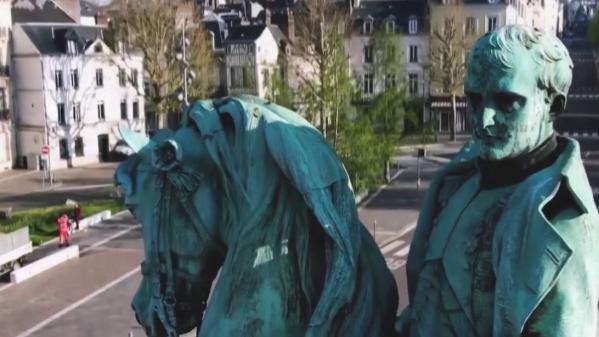 Rouen : incroyable découverte sous une statue de Napoléon