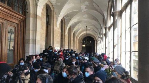 L'Hôtel-Dieu occupé pour demander la mise à l'abri de personnes à la rue