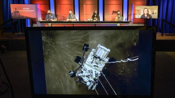 ¿El rover Perseverance de la NASA cuando aterrizó en Marte el 18 de febrero de 2021?  a las 8:55 pm, 3:55 pm, hora local de Estados Unidos.