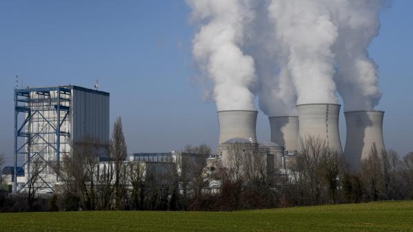 Nucléaire : les plus vieux réacteurs français prolongés de dix ans