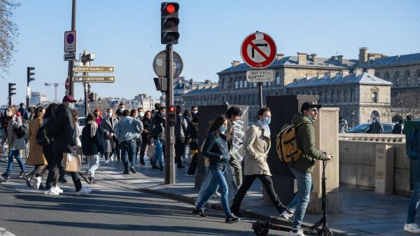 Le gouvernement écarte l'hypothèse d'un reconfinement le week-end en Ile-de-France