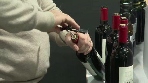 La suspension de la taxe Trump sur le vin accueillie avec 