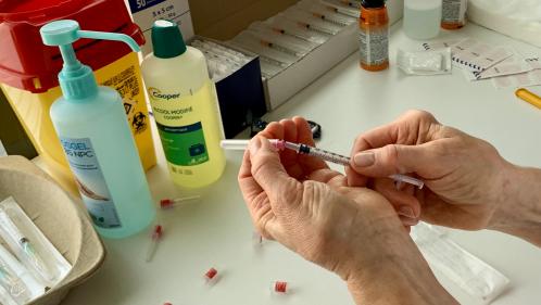 Covid-19 : les infirmiers libéraux veulent pouvoir vacciner sans 