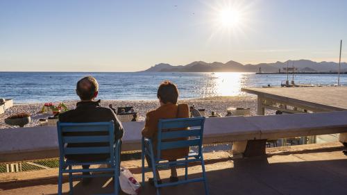 Côte d'Azur : le masque n'est plus obligatoire, les habitants savourent