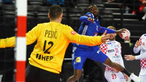 Handball : la France éteint la Croatie (30-26) et prend une première option pour les JO de Tokyo