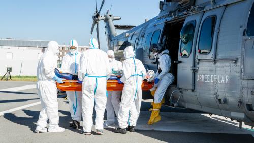 DIRECT. Covid-19 : les transferts de patients hors d'Ile-de-France ont débuté par hélicoptère