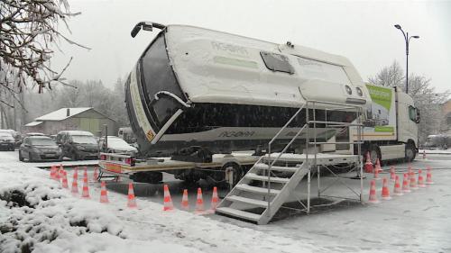 Un simulateur d'accident de car pour sensibiliser les collégiens au port de la ceinture