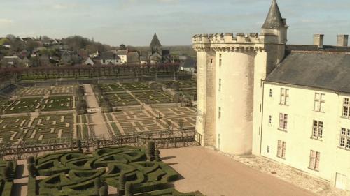 Indre-et-Loire : au château de Villandry, les jardins se préparent au retour des touristes