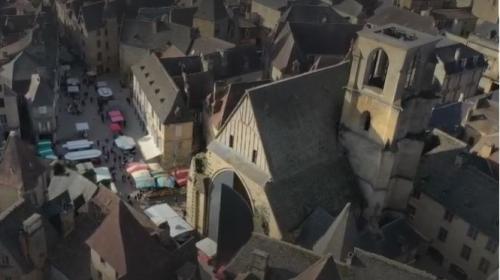 Découvrir la cité médiévale de Sarlat, dans le Périgord noir