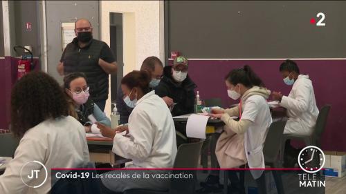 Covid-19 : tensions dans les centres de vaccination autour de l'éligibilité