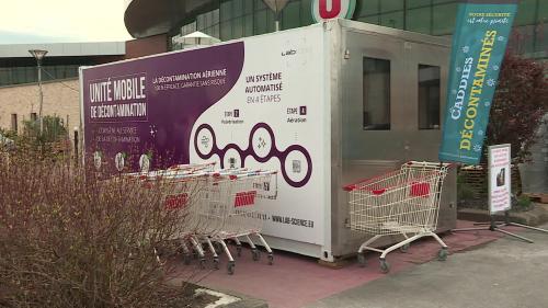 Une unité mobile, qui nettoie et désinfecte les charriots, testée dans un supermarché de Seine-Maritime