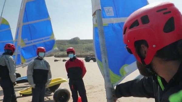 Normandie : pratique des sports de voile sur les plages du débarquement