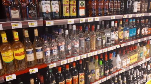 Le brief éco. Les ventes d'alcool se sont envolées au premier trimestre