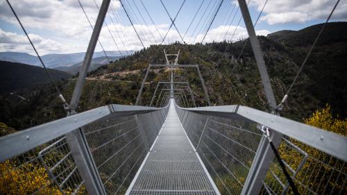 Le Portugal a inauguré le pont pédestre suspendu le plus long du monde