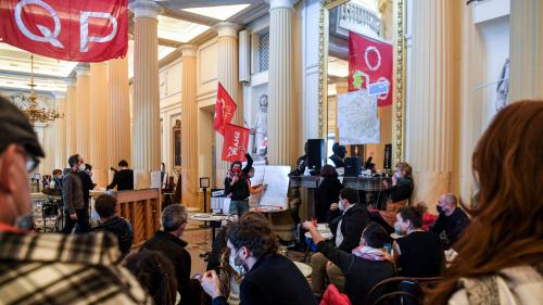 Les intermittents quittent le théâtre de l'Odéon : 