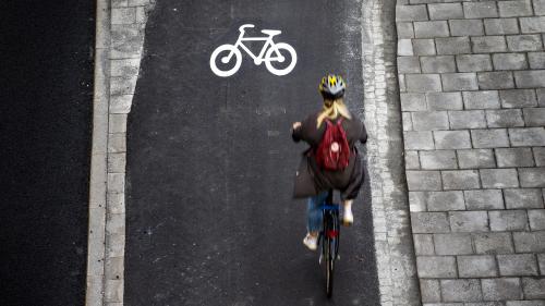 suède bicyclette pour aller travailler