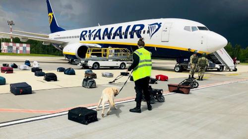 Quatre questions sur le déroutage par la Biélorussie d'un avion de ligne où se trouvait un opposant politique