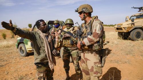 On vous dit pourquoi la France suspend ses missions communes avec l'armée malienne