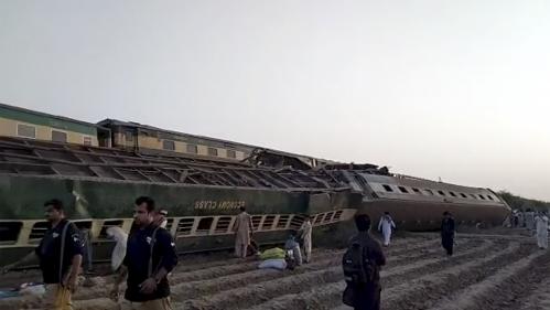 Pakistan : plusieurs dizaines de morts dans un accident ferroviaire