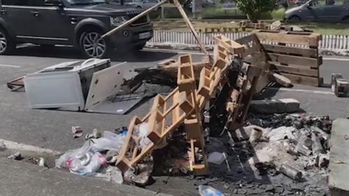 VIDEO. Guadeloupe : le démantèlement des barrages a commencé