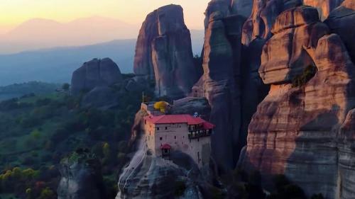 Grèce : les monastères des Météores, un site sacré dans le ciel