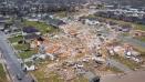 Tornades aux États-Unis : au lendemain de la catastrophe, le choc et la désolation.