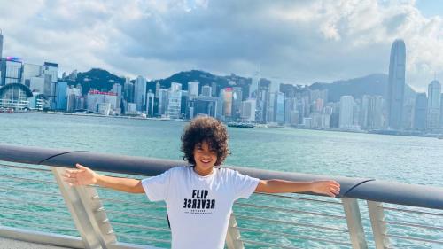 Un ado de Hong Kong à l'Eurovision Junior 2021