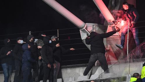 Violences lors de Paris FC-Lyon : trois supporters ultras identifiés et interpellés par la police