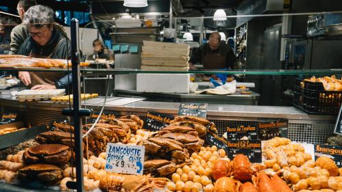 Date de conditionnement, aspect visuel, fraîcheur, origine : quatre conseils pour bien choisir ses fruits de mer pour les fêtes