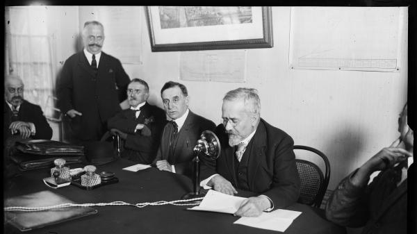 Il y a 100 ans, la première émission radio était émise depuis la Tour Eiffel