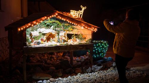 Noël : Banovci, merveilleux village des crèches en Slovénie