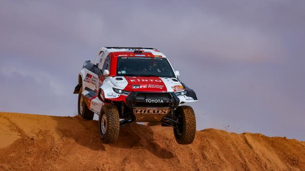 Dakar 2022 : Giniel De Villiers écope finalement de cinq minutes de pénalité pour avoir renversé un motard