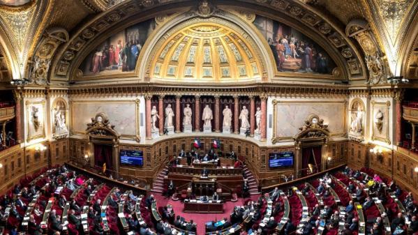 Pass vaccinal : voici les quatre modifications majeures apportées par le Sénat au projet de loi