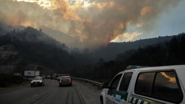 Argentine : des feux de forêt continus dans neuf provinces du sud du pays, dont l'un dure depuis un mois