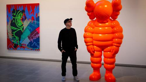 L'artiste américain Kaws propose la première exposition d'oeuvres d'art sur Fortnite