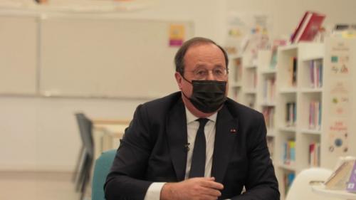 Politique : François Hollande répond aux questions d'une classe de seconde ?