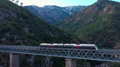 Corse : à la découverte du train des montagnes