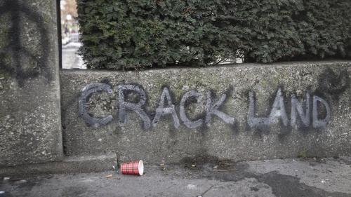 Crack à Paris : la préfecture renonce à tout nouveau déplacement des consommateurs après l'opposition de la mairie