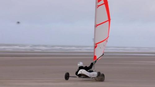 Sport : le char à voile, discipline phare du Pas-de-Calais