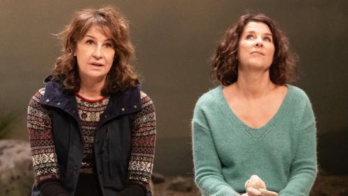 Théâtre : Valérie Lemercier et Isabelle Gélinas s'affrontent dans 