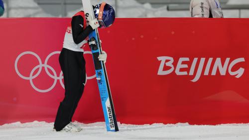 JO 2022 : on vous explique la polémique des disqualifications sur l'épreuve de saut à ski par équipes mixte