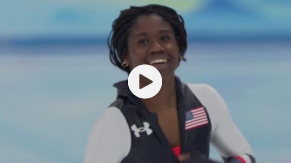 VIDEO. JO 2022 : présente en finale grâce au très beau geste de son amie, l'Américaine Erin Jackson est finalement médaillée d'or en patinage de vitesse